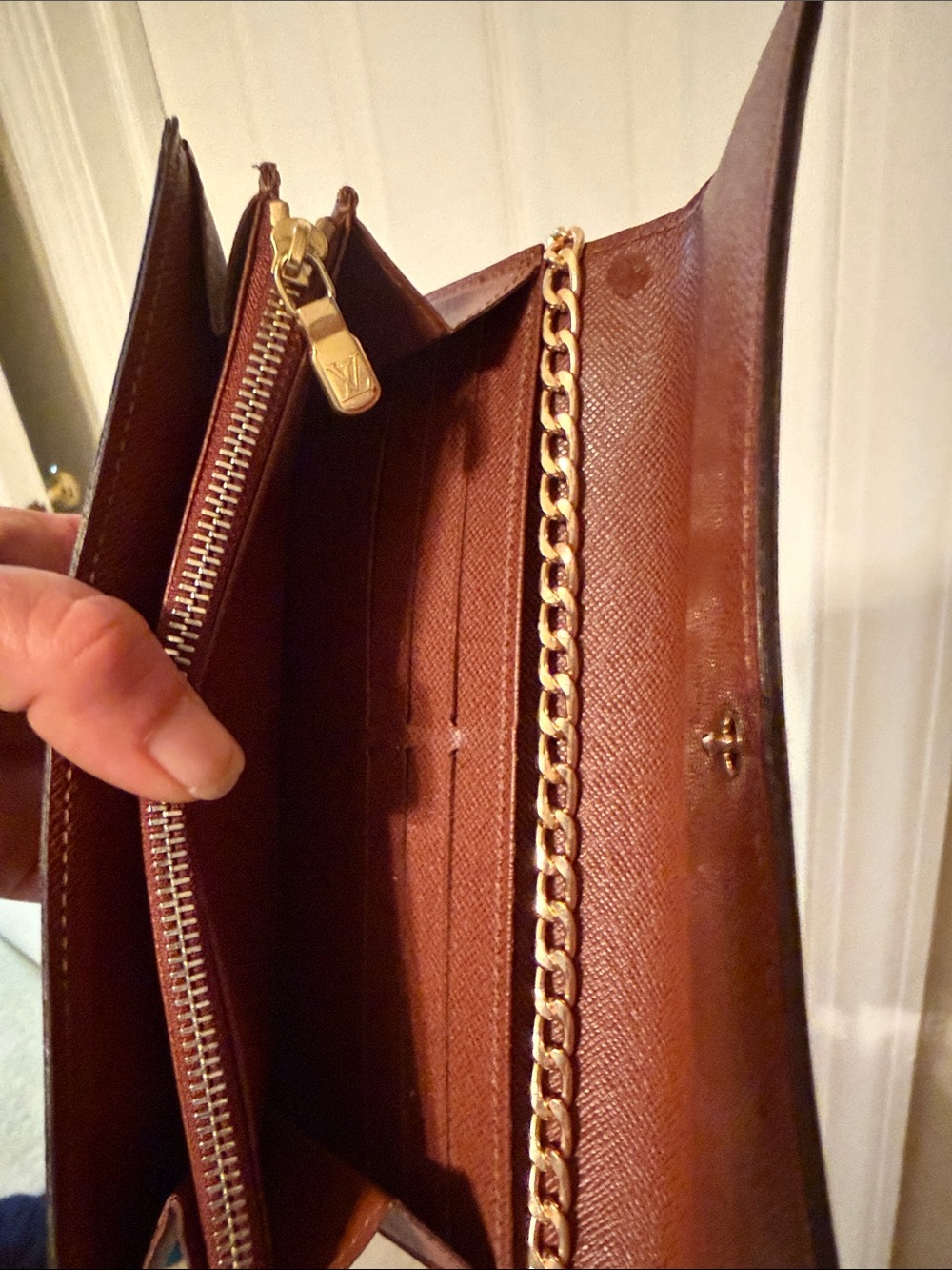 Louis Vuitton Monogram Chain Crossbody Wallet in Brown with Gold Chain - Picture 4 of 11